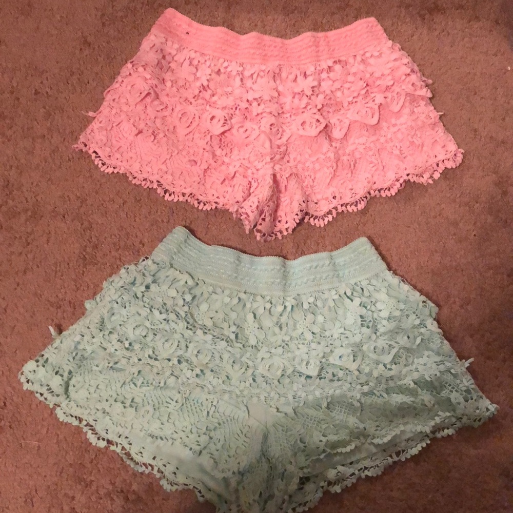 Set of 2 Lacey shorts